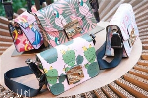 furla包包怎么打開？超百搭的心機包包