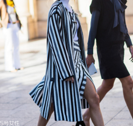 職業(yè)裝怎么穿好看？褪去稚氣邁向成熟