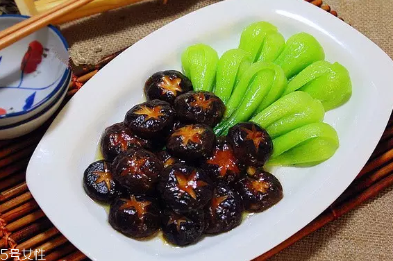 油菜怎么炒不苦？焯水能去掉苦味