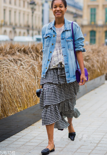 牛仔外套怎么搭配？這樣穿絕對夠靚夠有型