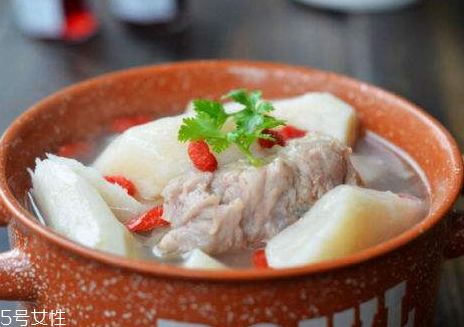 牛骨頭可以燉山藥嗎 滋補美容 牛骨頭可以燉山藥嗎 滋補美容