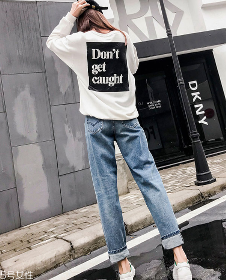 牛仔褲剪短后怎么磨邊？教你最自然的磨邊方法