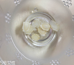 西洋參治失眠嗎？服用過量還會(huì)導(dǎo)致失眠