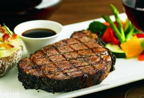 牛腩可以做牛排嗎 只能燉著吃 牛腩可以做牛排嗎 只能燉著吃