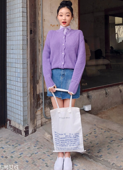 紫色毛衣怎么搭配？輕松駕馭流行色