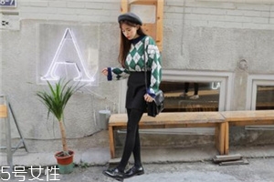 格子毛衣怎么搭配？盡顯減齡學(xué)院風(fēng)
