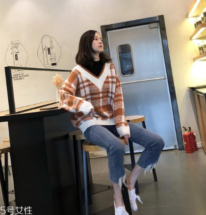 格子毛衣怎么搭配？盡顯減齡學(xué)院風(fēng)