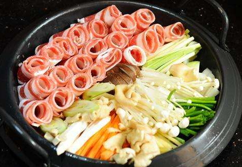 牛肉火鍋可以放什么菜 配菜推薦 牛肉火鍋可以放什么菜 配菜推薦