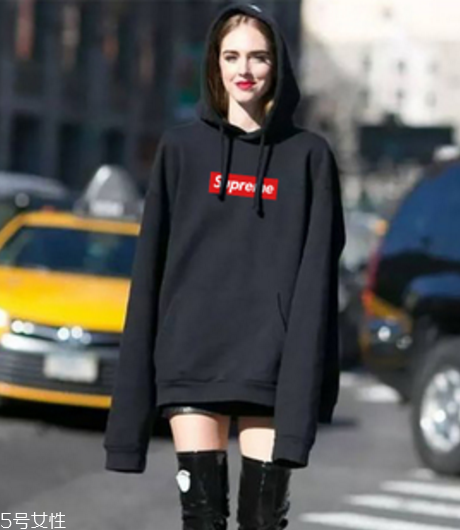 男生喜歡女生穿什么風(fēng)格衣服？男生不能抵擋的穿衣風(fēng)格