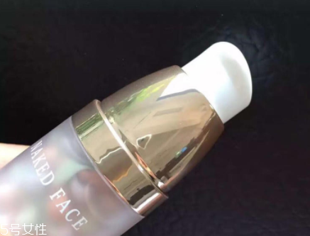 holika隔離霜好用嗎？性價比極高的干皮隔離霜