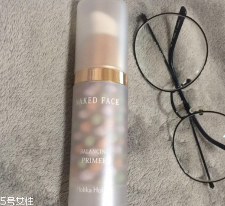 holika隔離霜好用嗎？性價比極高的干皮隔離霜