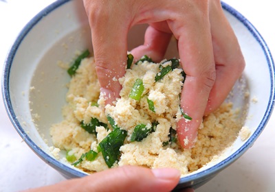 怎么用黃豆做豆?jié){、豆腐、豆腐腦