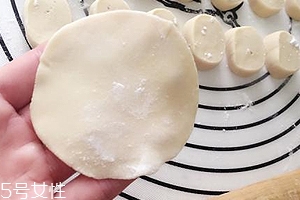 餃子皮怎么做最軟？4個小妙招讓餃子皮又軟又勁道