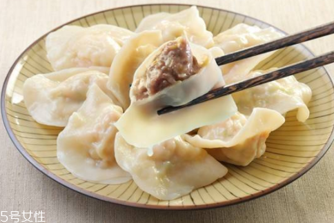 餃子皮怎么做最軟？4個小妙招讓餃子皮又軟又勁道