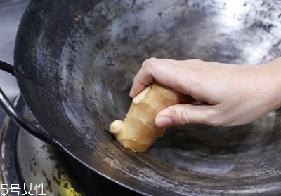 怎么煎魚不粘鍋不掉皮 煎魚不破皮技巧 怎么煎魚不粘鍋不掉皮 煎魚不破皮技巧