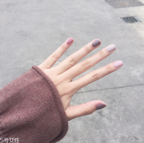 做磨砂美甲多少錢 磨砂美甲圖片最新款2018 做磨砂美甲多少錢 磨砂美甲圖片最新款2018