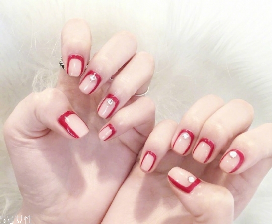 2022最流行的美甲什么顏色 2022簡(jiǎn)約大氣的美甲圖片