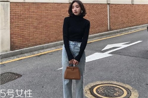 牛仔褲小腿太緊怎么辦？多穿穿就松了