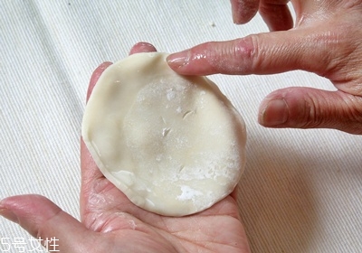 水餃的吃法有哪些 4種常見(jiàn)水餃吃法