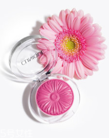 簡單化妝需要哪些化妝品？上班族化妝必備3種彩妝