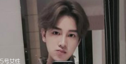 男士怎么樣設(shè)計發(fā)型好看？4款帥氣穩(wěn)重發(fā)型