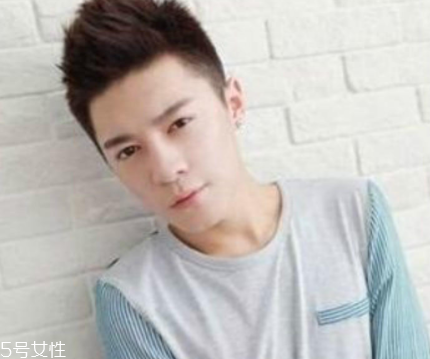 男士怎么樣設(shè)計發(fā)型好看？4款帥氣穩(wěn)重發(fā)型