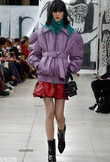 miumiu2018秋冬系列好看嗎_有哪些款式？