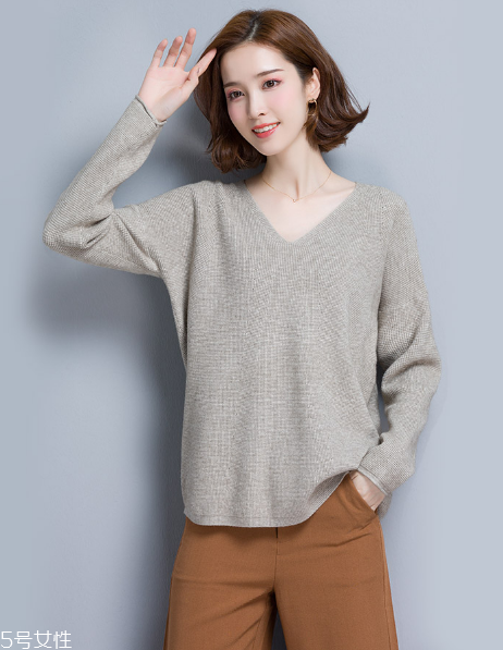 怎樣挑選適合自己的毛衣？清楚認(rèn)識(shí)自己的身材