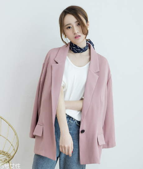 2018流行什么款式西裝外套？這三款時尚又大氣