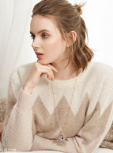 2022年流行什么項(xiàng)鏈？散發(fā)誘人頸間風(fēng)情