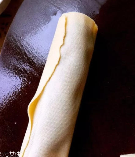 豆腐皮能油炸嗎？火候太猛容易炸糊