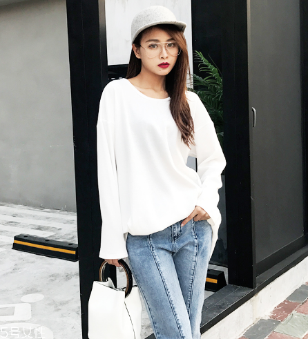 牛仔褲粘毛怎么辦？教你兩個(gè)小妙招