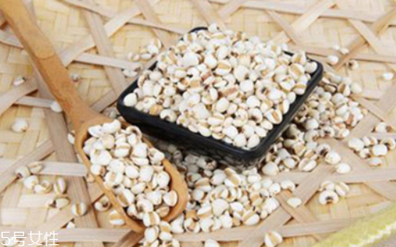 后背長(zhǎng)痘痘怎么治？這四招讓你擺脫戰(zhàn)痘路