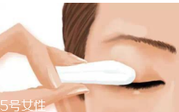 卸眼妝眼睛刺痛怎么辦？5款溫和不刺激的眼部卸妝推薦