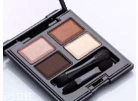 單眼皮如何畫(huà)眼影？亮色眼影會(huì)制造車禍現(xiàn)場(chǎng)