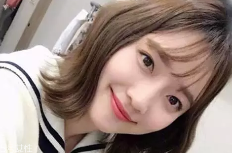 皮膚白的人染什么顏色的頭發(fā)好看？避免冷色調(diào)