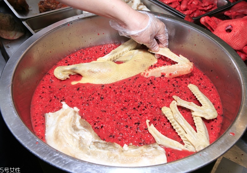 紅糟鴨最正宗的做法 紅糟鴨最正宗的做法