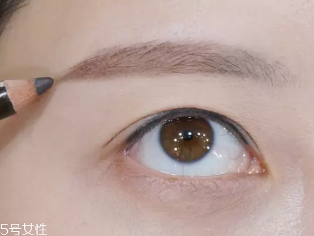 眉毛短怎么變長(zhǎng)？畫眉大法拯救短眉星人