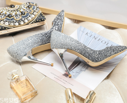 高跟鞋可以經(jīng)常穿嗎？不要經(jīng)常穿高跟鞋