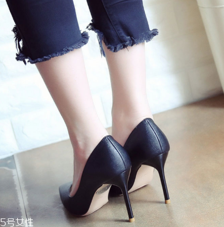 高跟鞋多高最合適？最舒服的高跟鞋高度