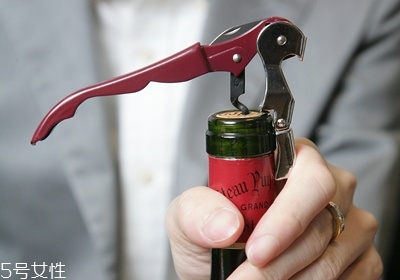 紅酒怎么保存 打開(kāi)的和沒(méi)開(kāi)封儲(chǔ)存各不同