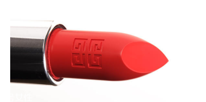 紀梵希小羊皮303和304哪個好？黃皮深唇選303