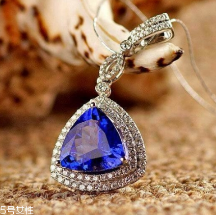 坦桑石有收藏價值嗎？坦桑石很值得收藏