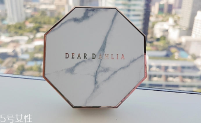 dear dahlia大理石彩妝系列好用嗎？非常適合黃種人