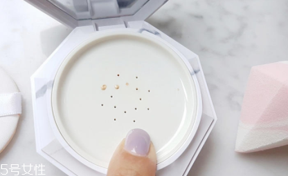 dear dahlia大理石彩妝系列好用嗎？非常適合黃種人