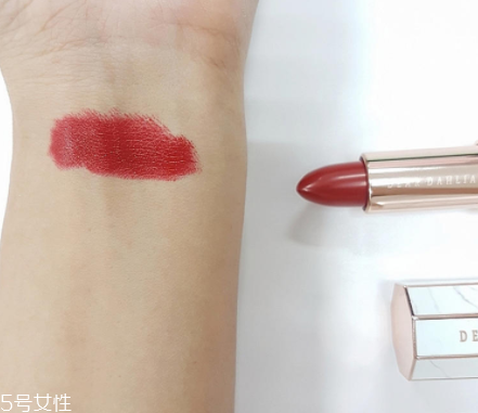 dear dahlia大理石彩妝系列好用嗎？非常適合黃種人