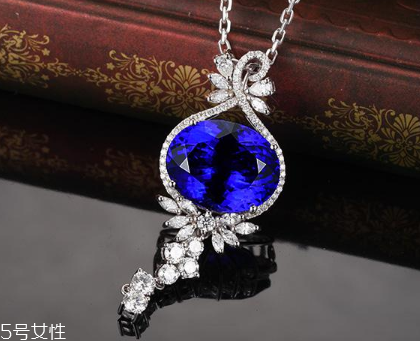 坦桑石和藍寶石有什么區(qū)別？寶石大對比