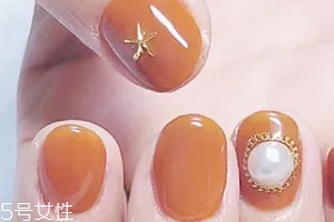 怎么自己在家美甲？4個(gè)步驟打造創(chuàng)意美甲