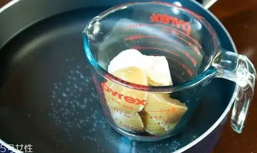 顯年輕的口紅色有哪些？TF黑管口紅溫柔又活潑