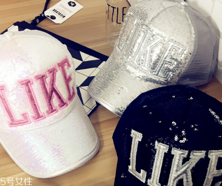 今年流行什么帽子？不可或缺的時髦單品